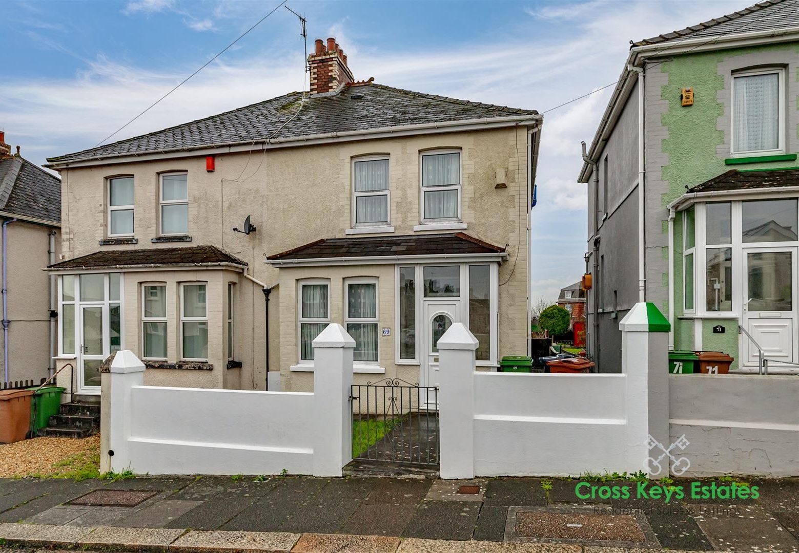 Cross Keys Estate Agents Sales Property of the Week 1